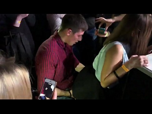 ❤️ Tena firaisana ara-nofo ao amin'ny boîte de nuit rosiana. Tovovavy Rosiana 18 taona tao amin'ny anus sy fivaviana nijangajanga tao amin'ny trano fandihizana ❤️❌ Super vetaveta amin'ny mg.libporno.ru